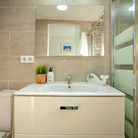 Apto 2 P Ferrandis アパート